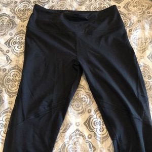 🚫SOLD🚫 VS Sport Mesh Panel Leggings